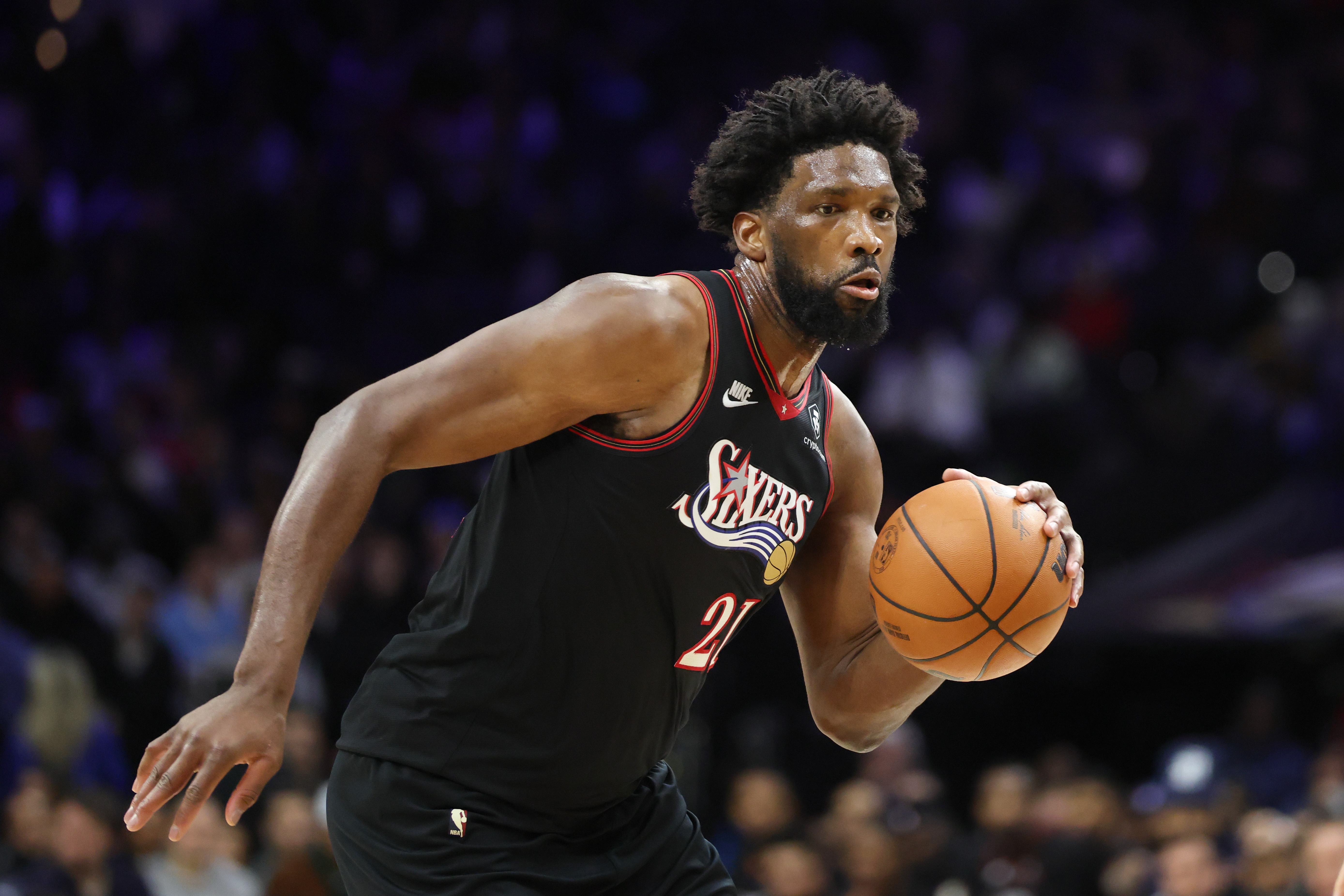 开云登录-“薪不配位”球星盘点：费城双熊变溢价合同 比尔现役躺赚天花板