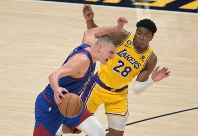 开云平台-变阵！曝湖人G2欲用八村垒首发 大杀阵围剿约基奇