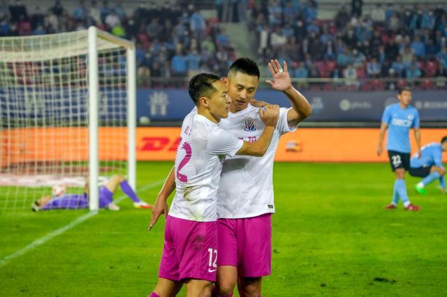 开云平台-【中超】董岩鋒破门朱建荣3分钟2球 大连人1比2申花