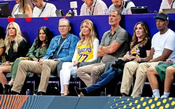 开云官网-巴斯家族内斗背后的政治风向|詹姆斯|珍妮|湖人|ESPN|珍妮-巴斯_新浪体育_新浪新闻