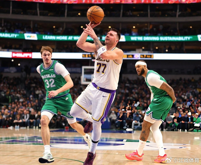 开云入口-东契奇回应重返独行侠：差点走错更衣室 很开心回家看了自己的车|卢卡-东契奇|洛杉矶湖人队|达拉斯独行侠队|篮板|NBA常规赛_新浪体育_新浪新闻