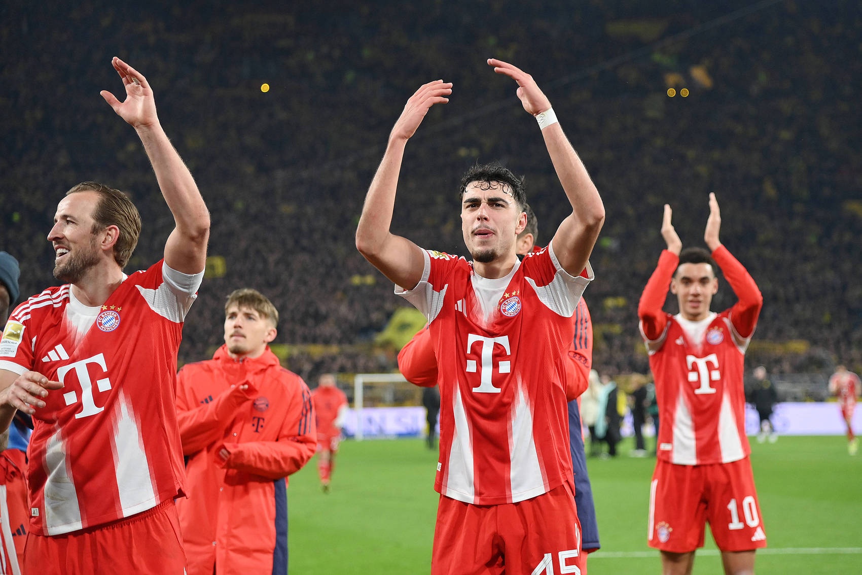 开云入口-帕夫洛维奇：很高兴被比作克罗斯 我这个位置一直仰慕布斯克茨