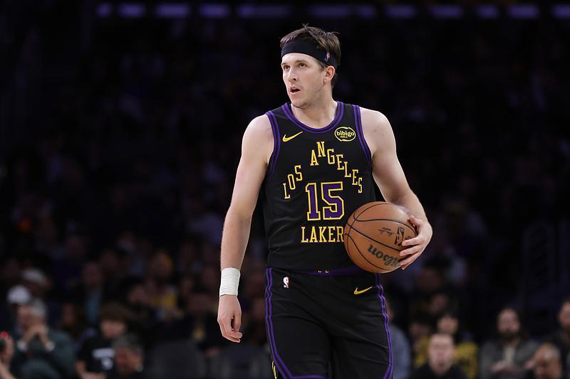 开云平台-詹姆斯缺阵，湖人仍连胜，里夫斯：我们不再只是双手一摊