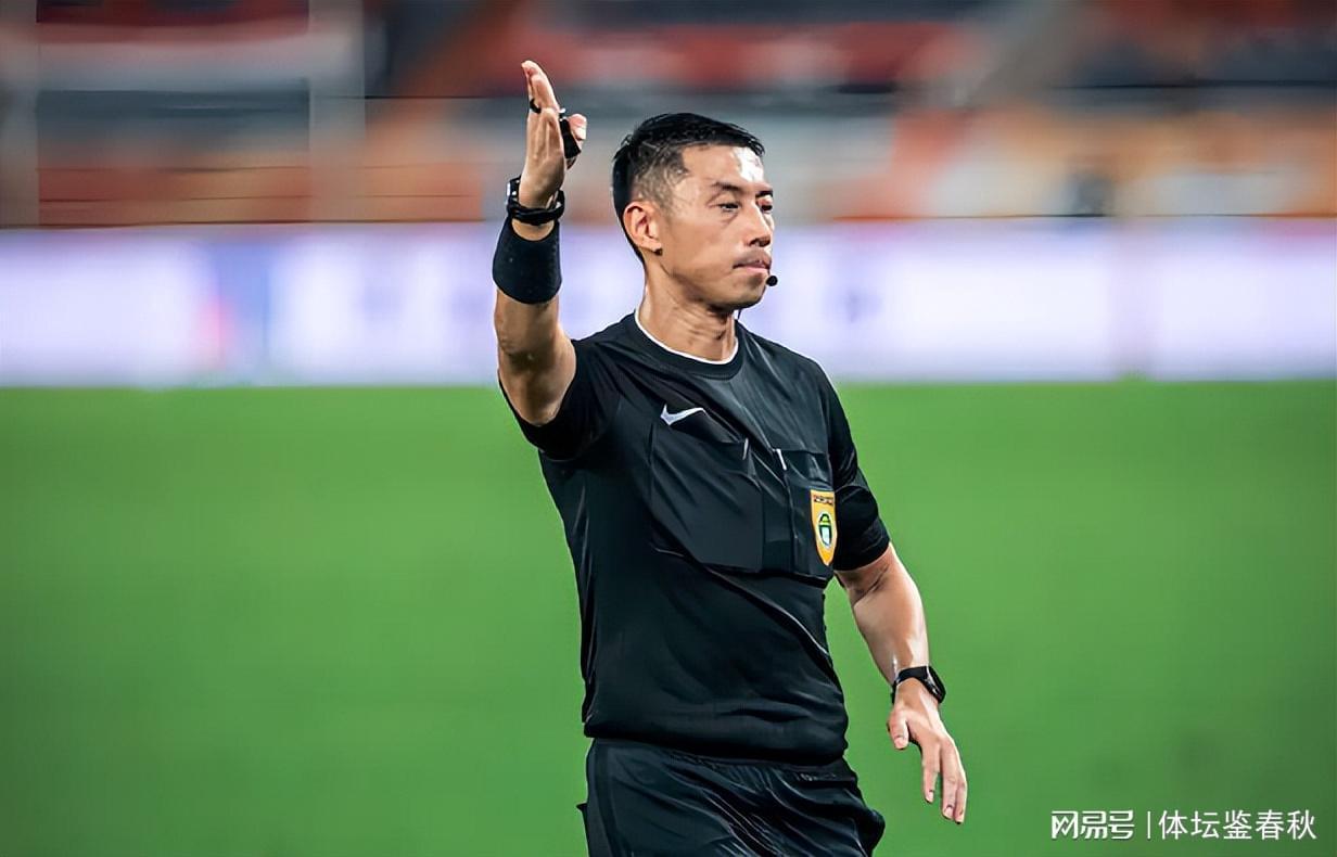 开云平台-国安违规？海港球迷质疑超级杯最后1次换人引争议，第4官员成焦点