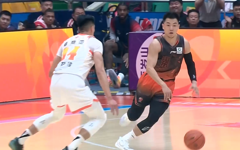 开云登录-CBA山东男篮逆转江苏，新外援首秀8分，珀赛尔37分陈林坚立功