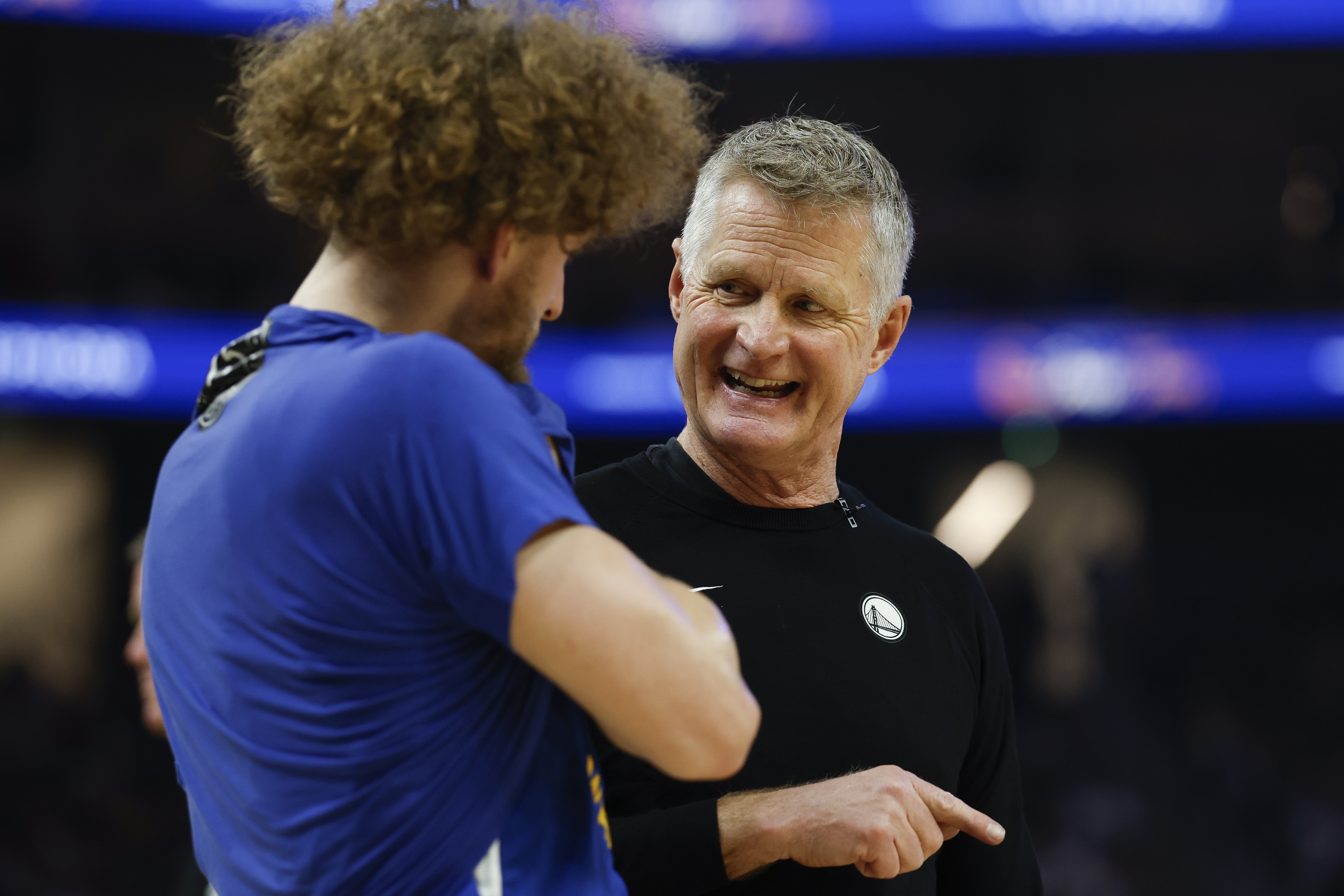 开云中国-5连败对上11连败！ESPN明日胜率预测：勇士69.7%占优 奇才为30.3%