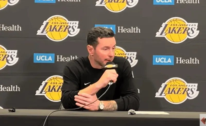 开云中国-胜骑士发布会！雷迪克爆赞东詹，解析三月15胜2负，展望下场雷霆|詹姆斯|俄克拉荷马雷霆队|克利夫兰骑士队|JJ-雷迪克|卢卡-东契奇_新浪体育_新浪新闻